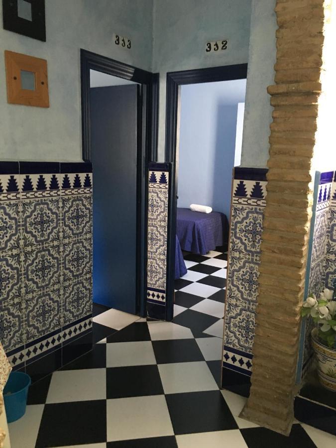 Pension Lisdos Sevilla Bagian luar foto