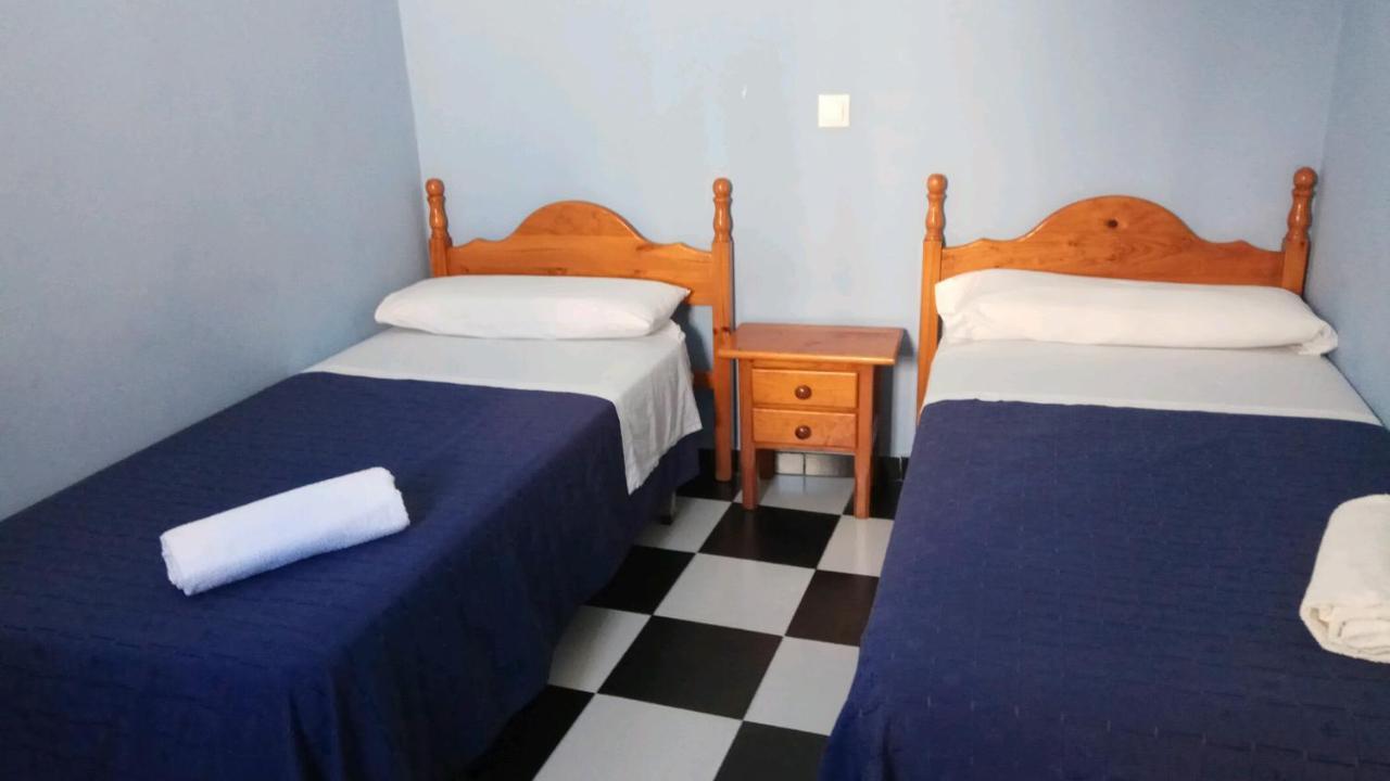 Pension Lisdos Sevilla Bagian luar foto