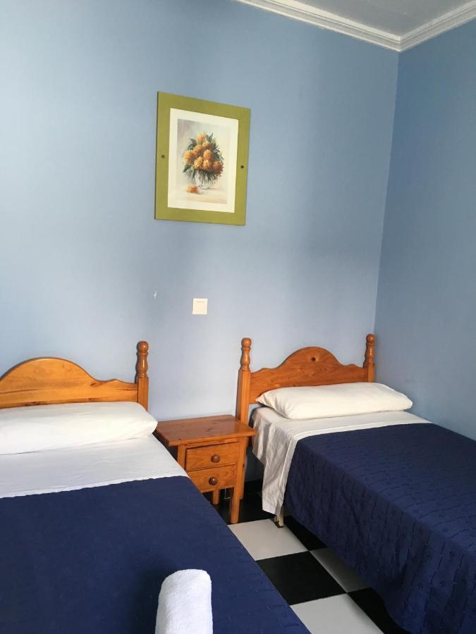 Pension Lisdos Sevilla Bagian luar foto