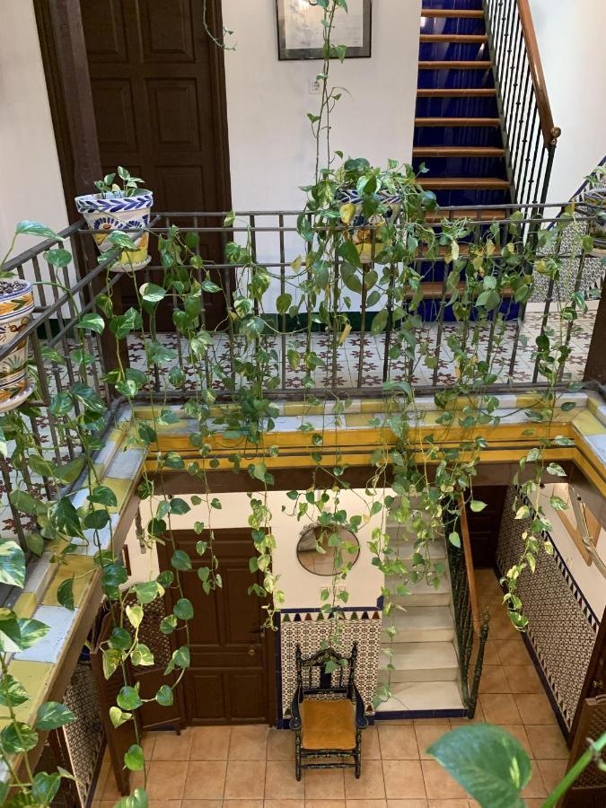 Pension Lisdos Sevilla Bagian luar foto