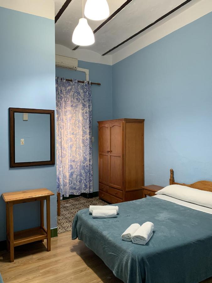 Pension Lisdos Sevilla Bagian luar foto